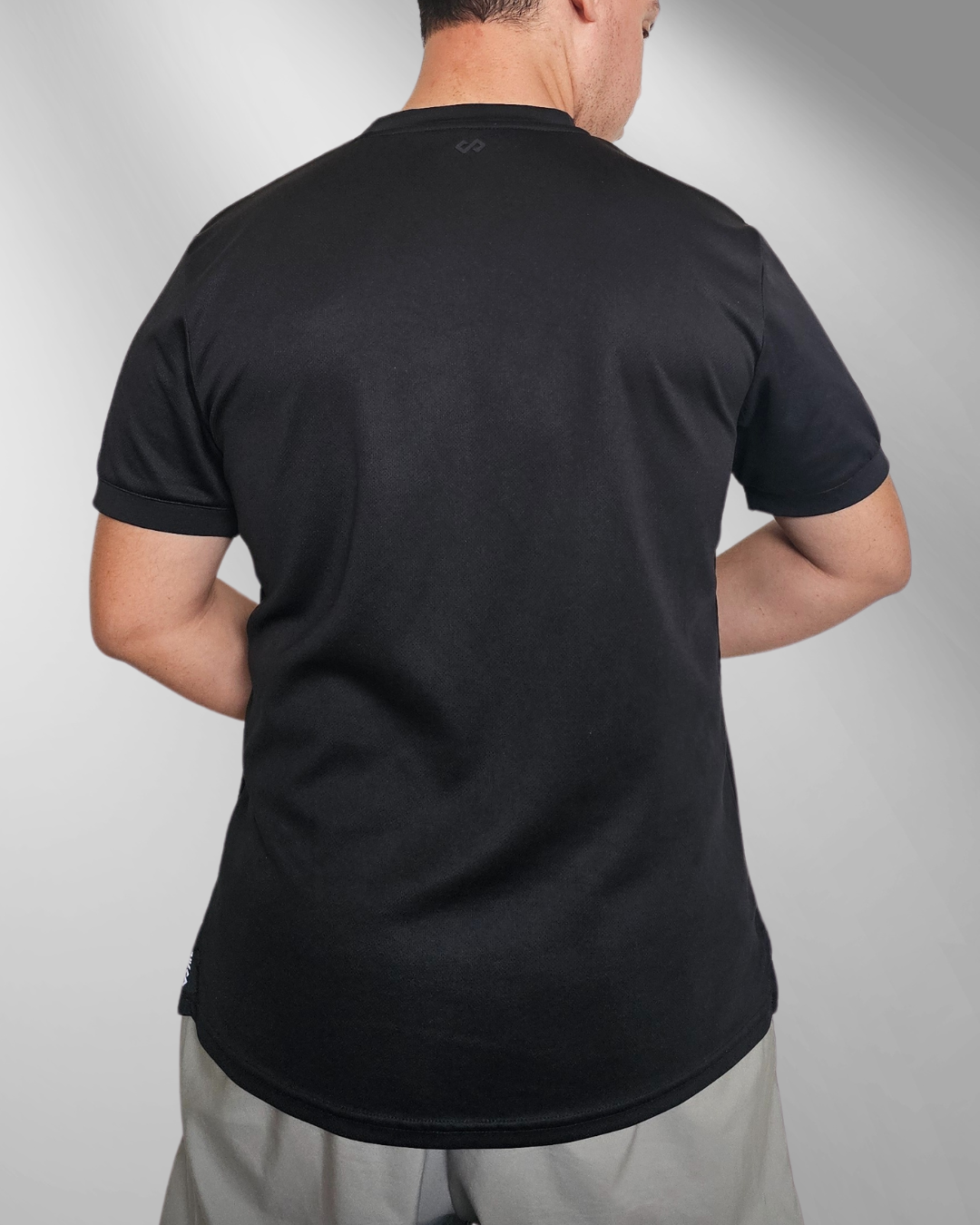 Playera deportiva Negra