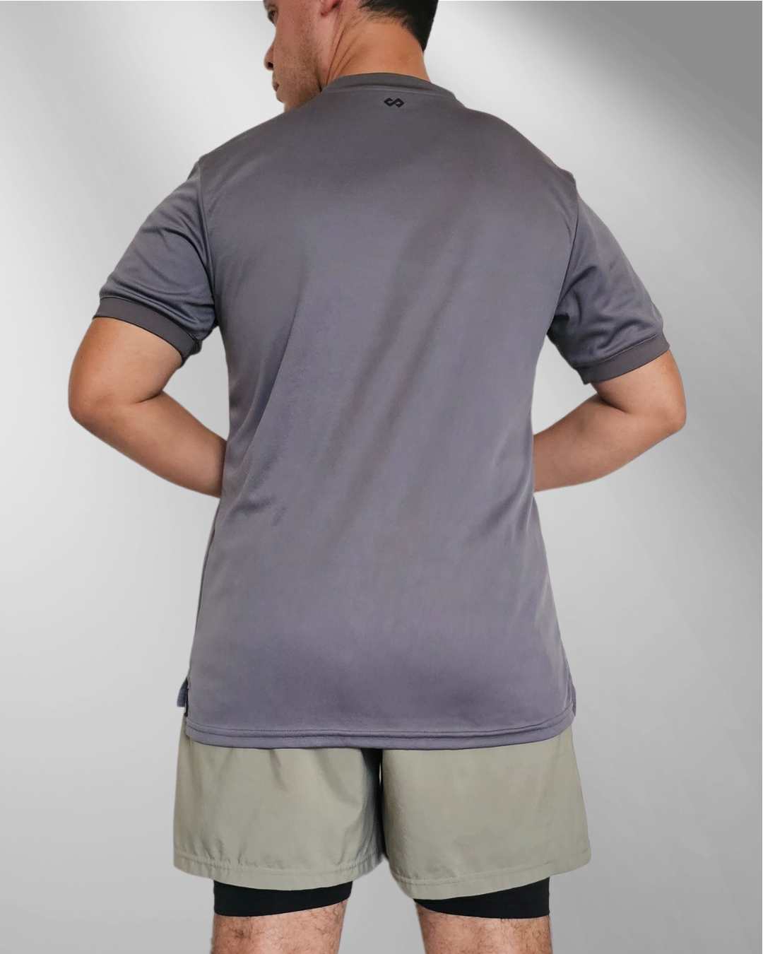 Playera deportiva Gris